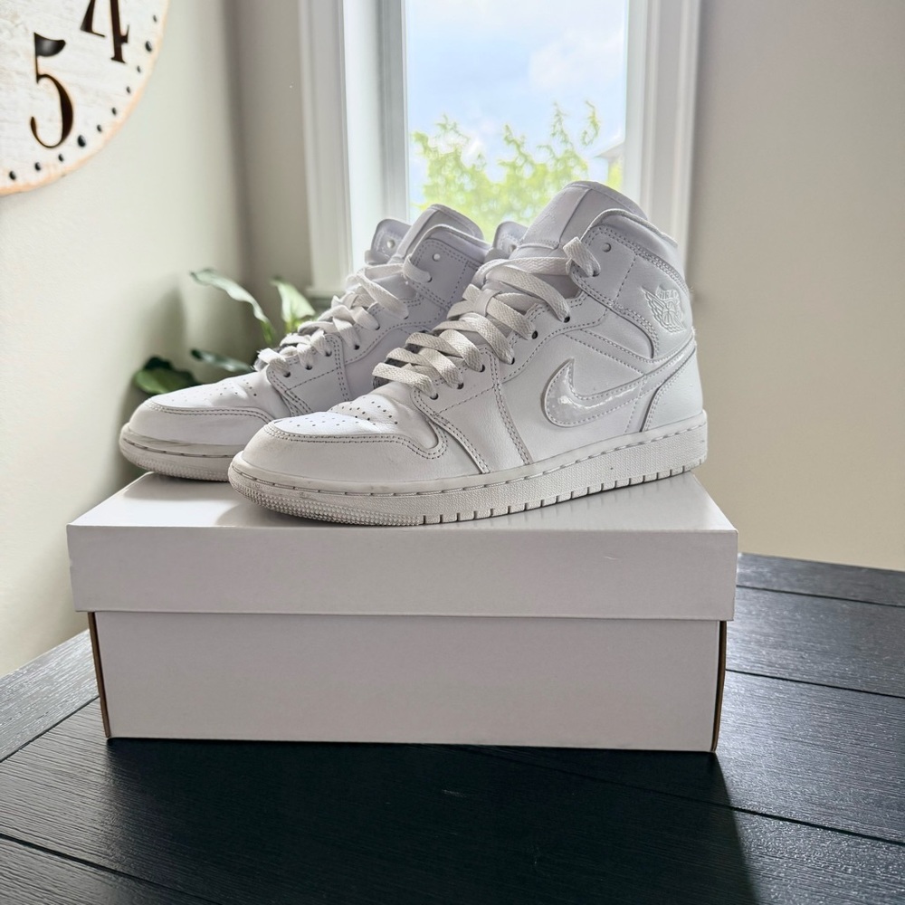 Women’s Nike Air Jordan 1 Mid